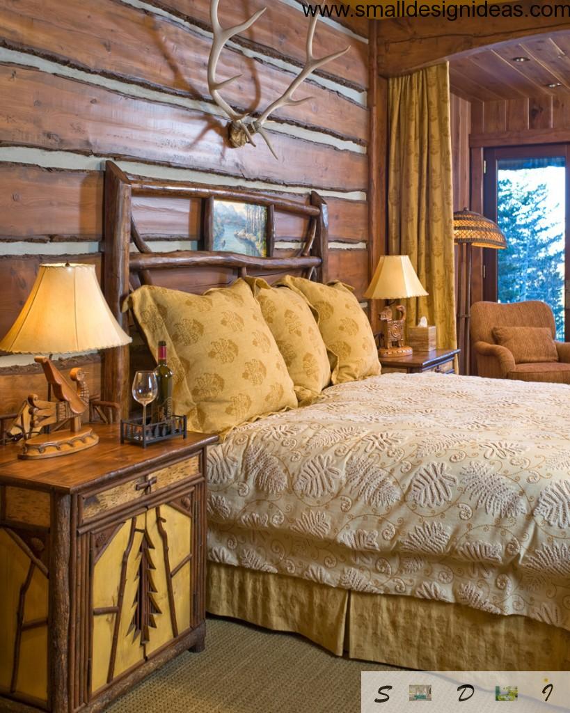 Antlers above the bed makes the interior as hunting lodge