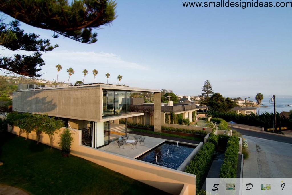 Minimalistic admirable house design with the pool