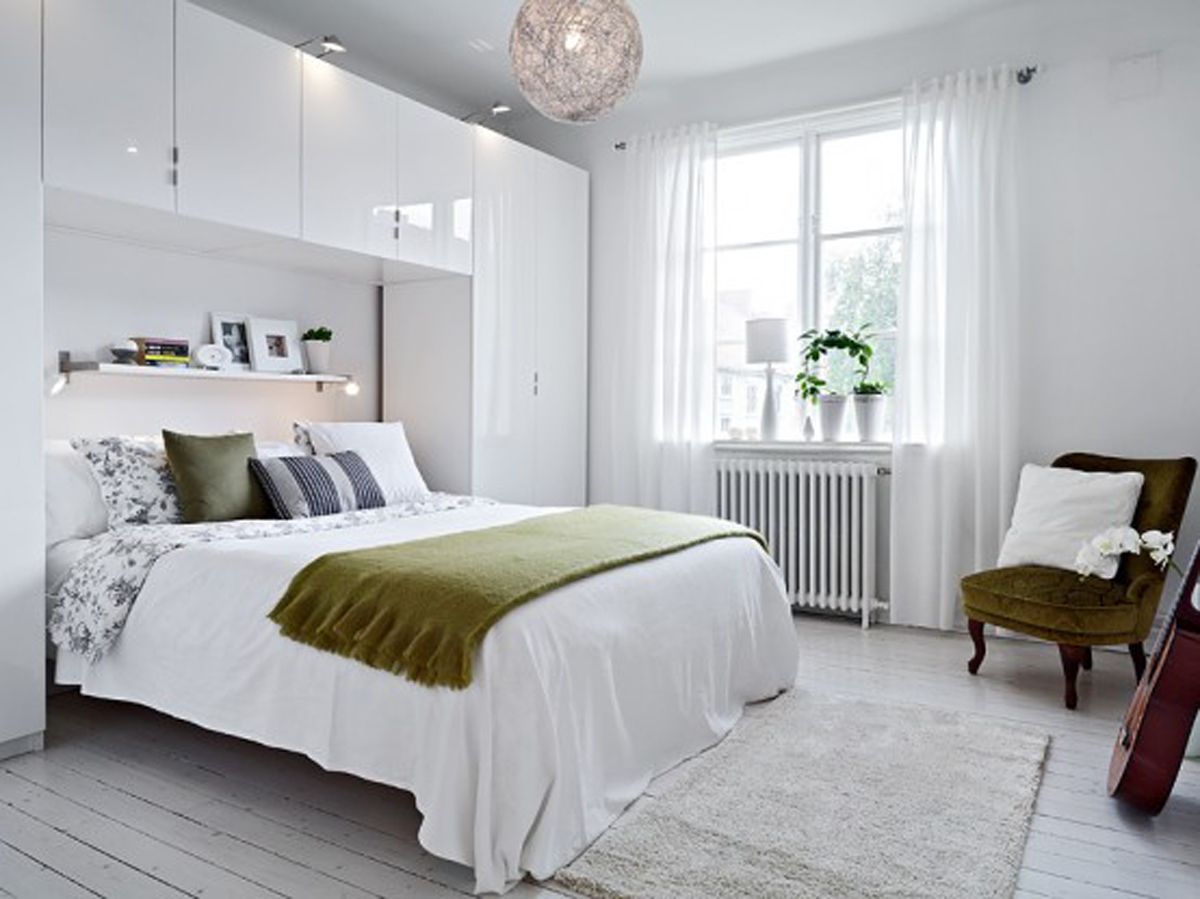 Bright Design Ideas of the White Bedrooms