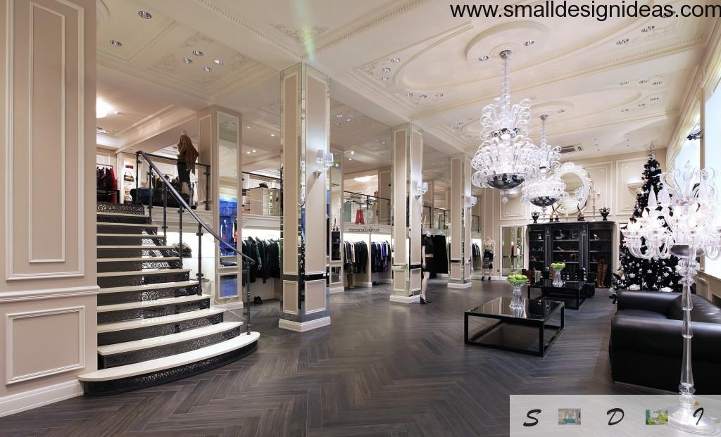 Big trading mall in the Empire style with silver shades and mirrors. Carved stucco at the ceiling and crystal chandeliers amplifiy the atmosphere of royalty