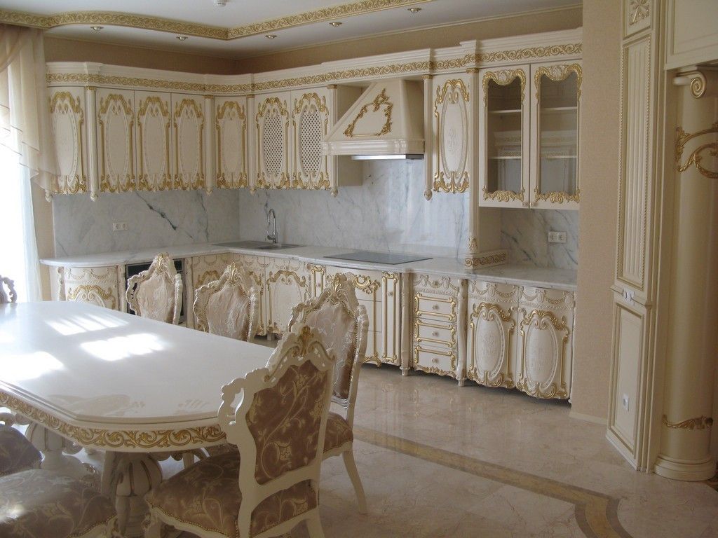 Baroque kitchen is for big fans of Italian culture