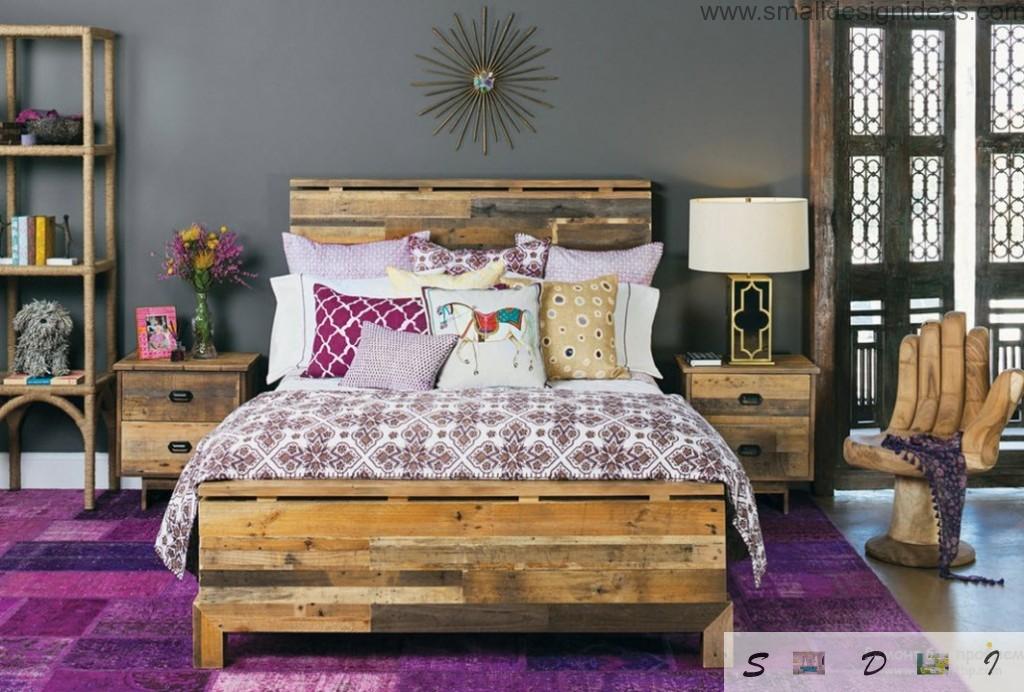 Wooden bed and peculiar furnishing of the contrasting bedroom with purple notes
