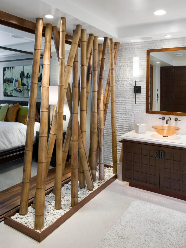 Bamboo partition in the Oriental bath