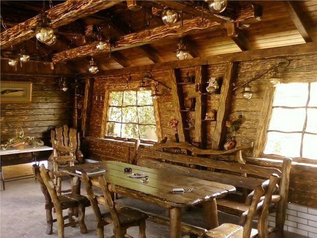 Yet another wooden finishing example of the rustic dining room