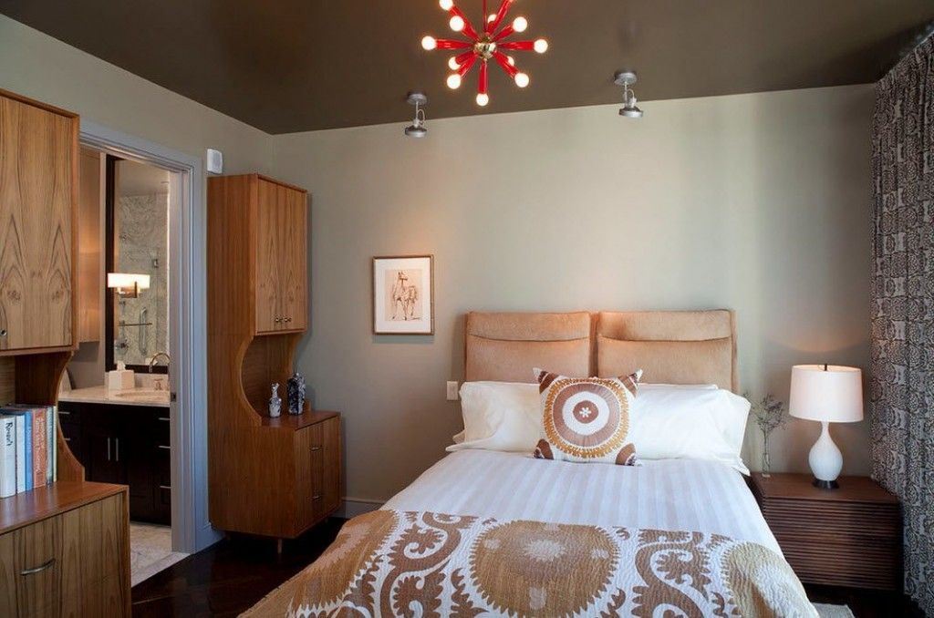 Bedroom Interior Furniture Set Programme Ideas. Suspended glossy brown ceiling with hanging fixtures and original chandelier in the classic style