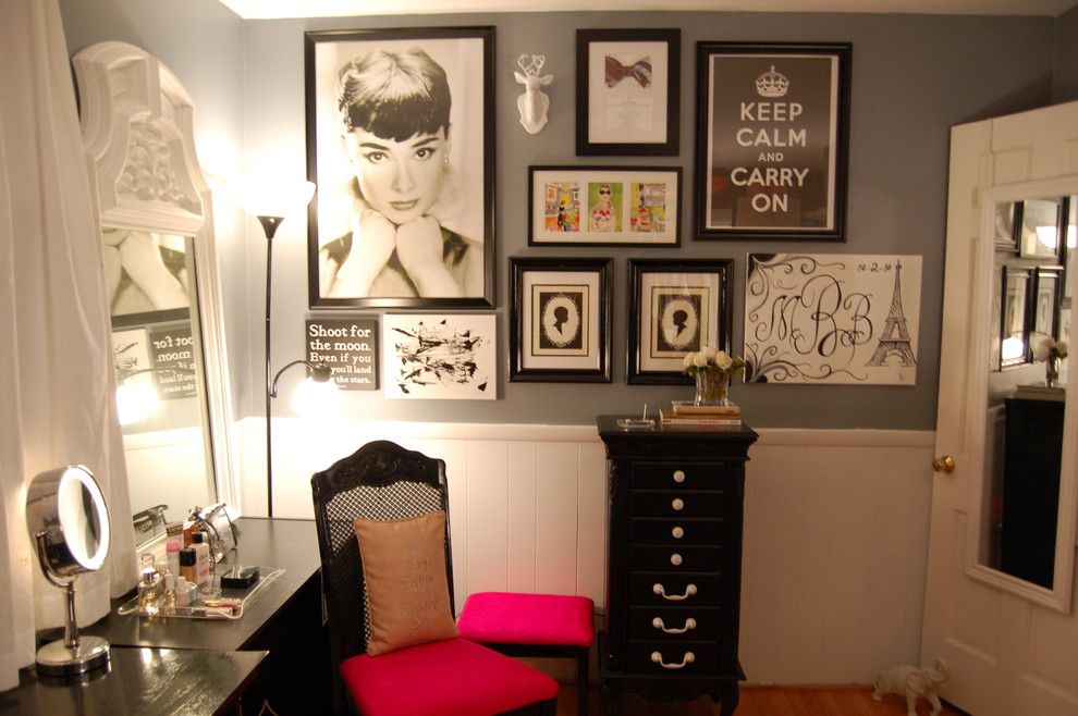 Women S Personal Space Boudoir Arrangement Ideas Small