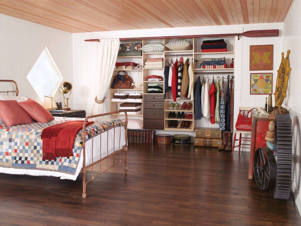 Dream Bedroom Wardrobe Decorating Ideas. Joyful and debonair interior with wooden trim