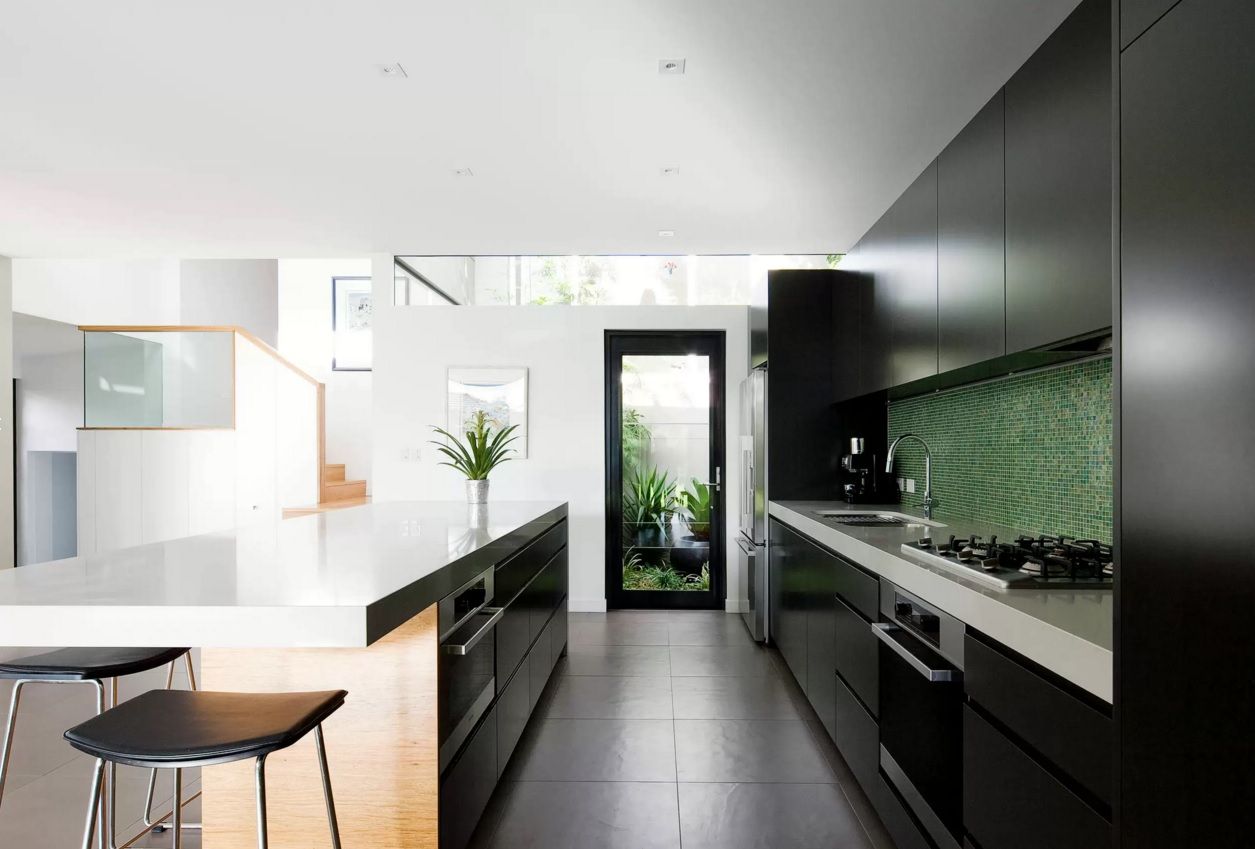 Kitchen Design Latest Trends 2016. Black and white contrasting atmosphere in the galley layout