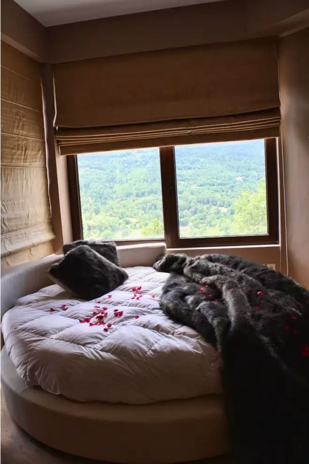 Circle Bed of Unique Bedroom Interior Design. Private house nook