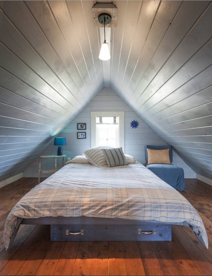 Loft Style Bedroom Design at the Attic Small Design Ideas