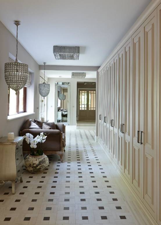 Choosing Floor Tiles For Entry And Hallway