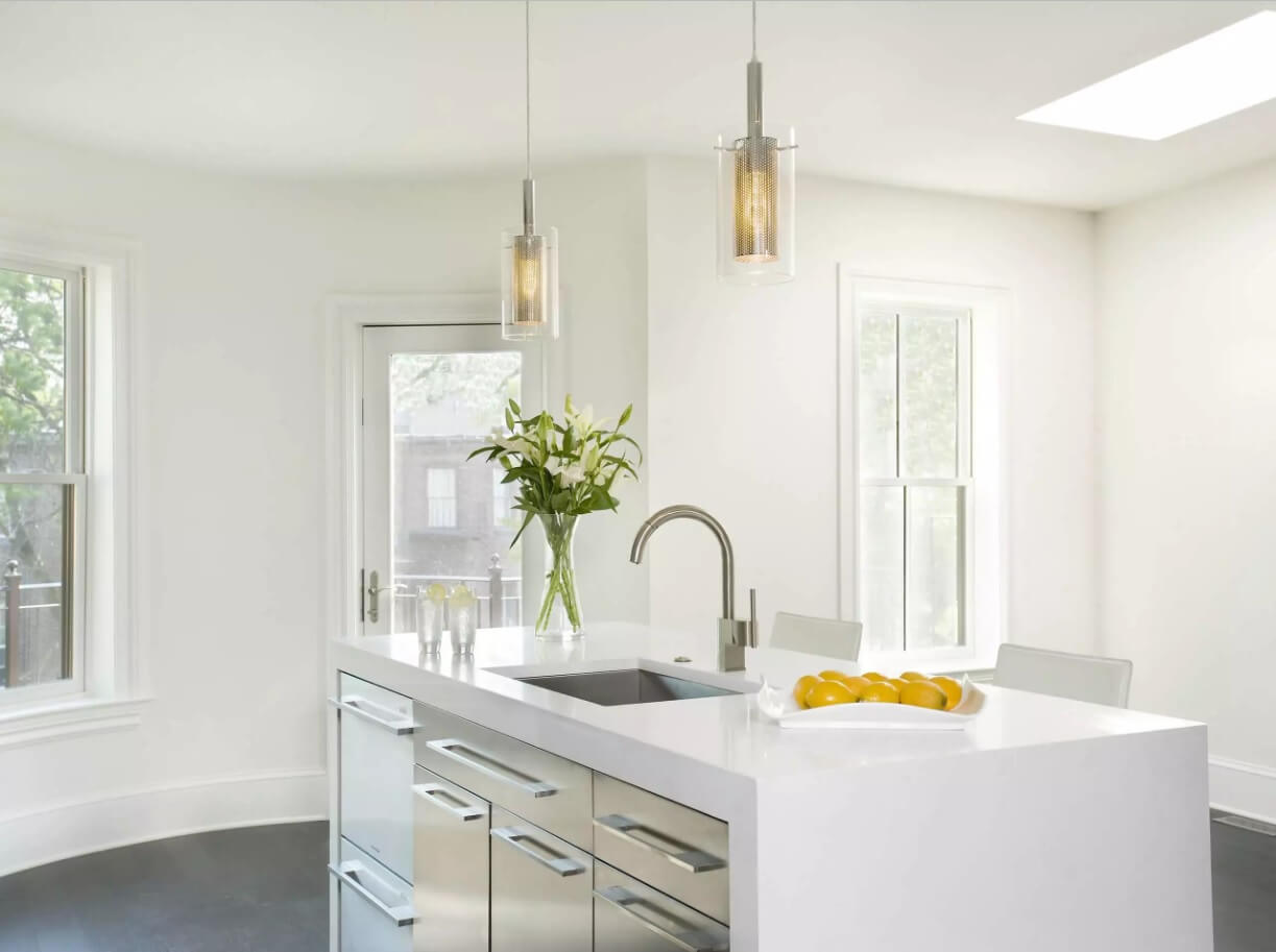 Kitchen Pendant Lighting Possible Design Types with Photos. Nice creamy color theme and almost invisible noble metal fixtures