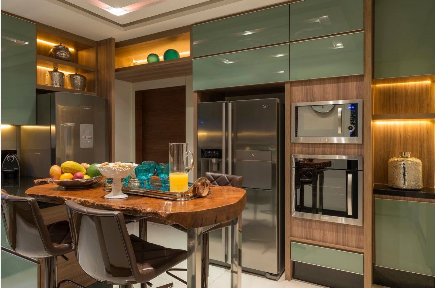 140 Square Feet Kitchen Modern Design Ideas & Layout Types