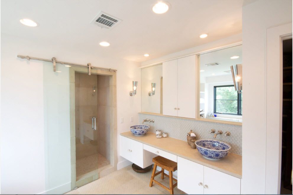 Glass Bathroom Screen. Types, Design, Interior Application. Classic shades of gray 