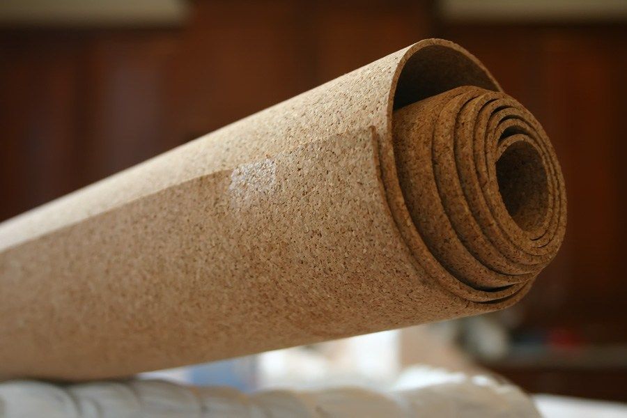 Cork Wallpaper Interior Finishing Advice & Photos. Thick roll of cork