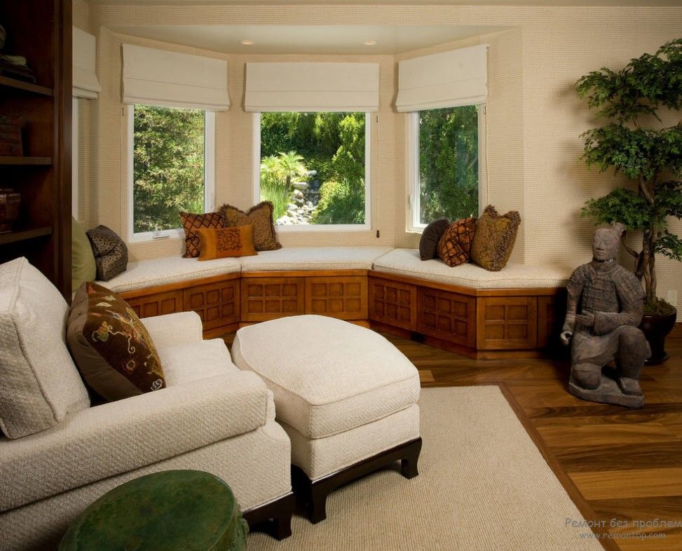 Bay window and oriental traditionan furnishing