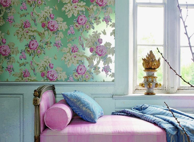 Nice classic bedroom design with floral motif of the wall decoration