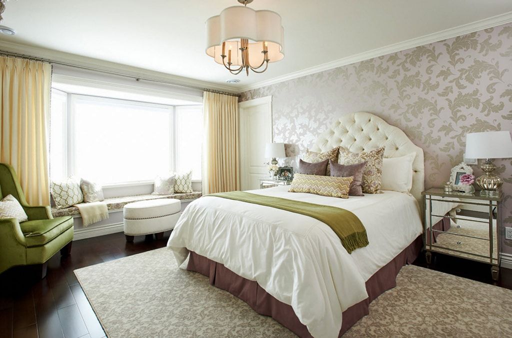 Bedroom design in Classic styled room with quilted classic headboard