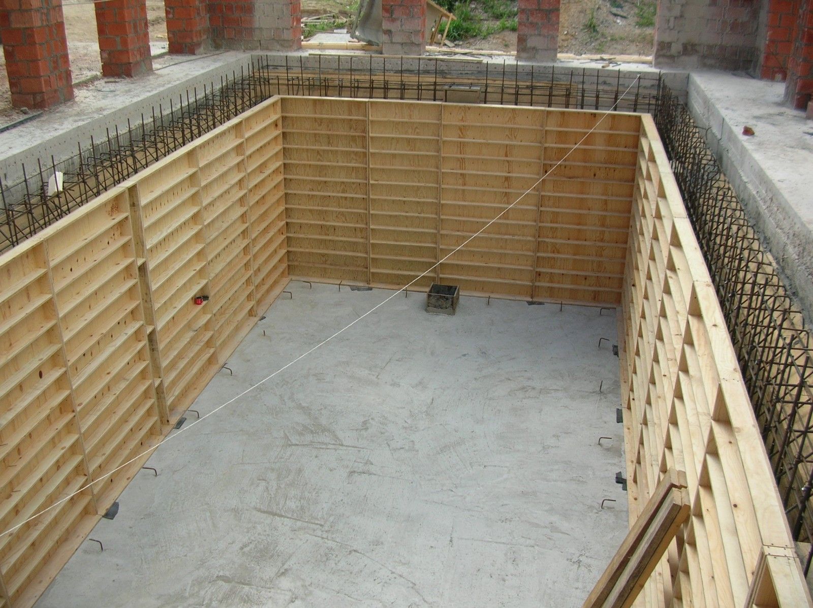 Formwork of the walls