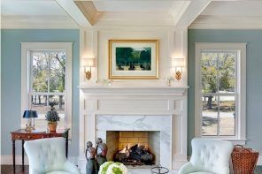 Square ceiling structure and the fireplace for neat Classic styled living room