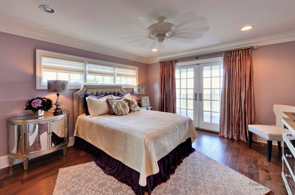 Panoramic windows and doors at the cottage with walkthrough bedroom