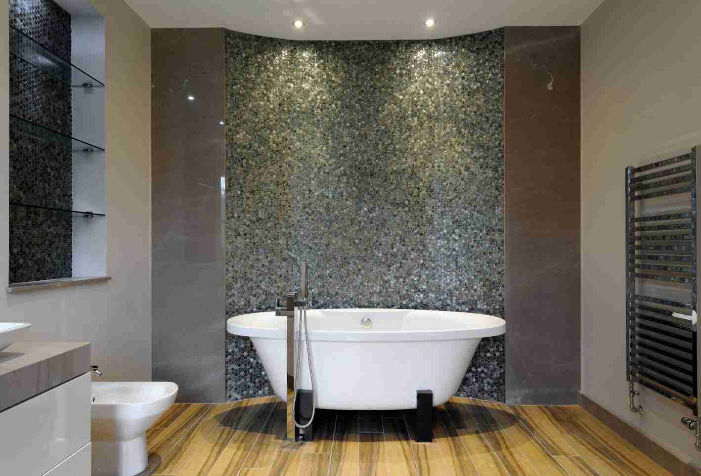 Bathroom Shelves: Fashionable Trends of Practical Interior Decoration. Pebble imitating tile on the wall of super modern bathroom
