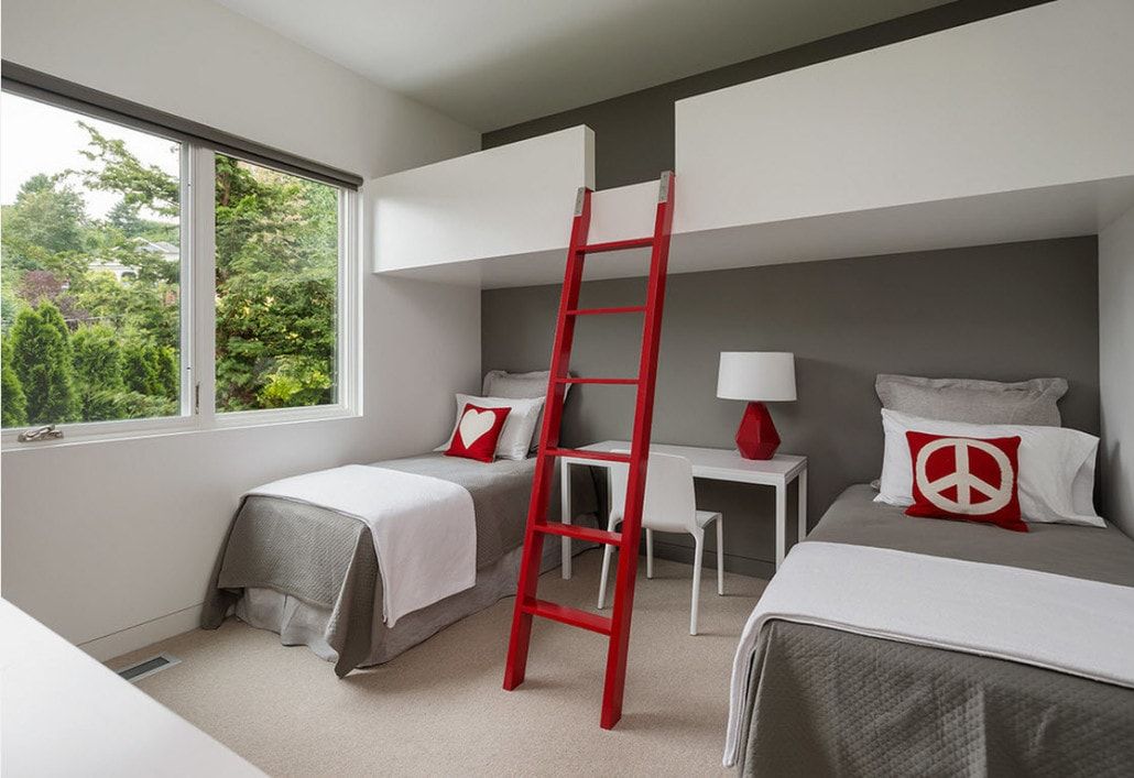 Color Therapy for Children's Room: Why Need Proper Color Combination? Red ladder at the bunk bed