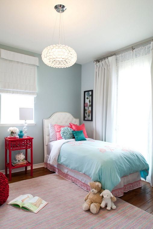 Color Therapy for Children's Room: Why Need Proper Color Combination? Standard nursery with neutral blue shade of walls and red bedside table