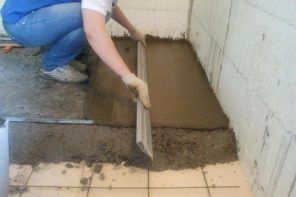 DIY Concrete Floor Step-by-Step Preparation and Installation Advice. Beginning of the pouring