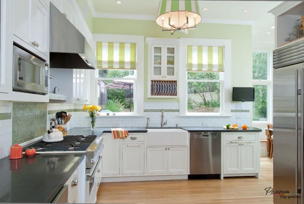 Roman Blinds in the Interior: Description, Organiс Combination of Color. White classic kitchen with lime striped drapes