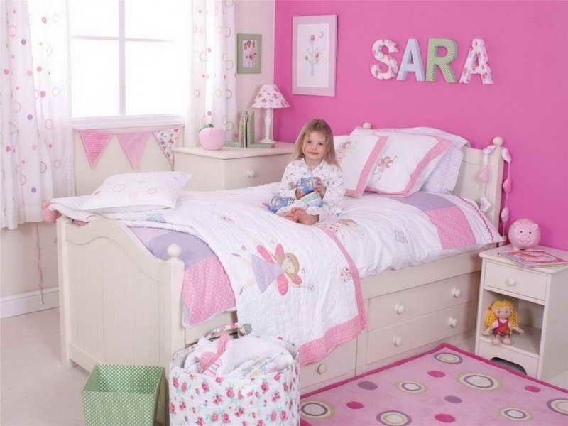 Choosing the Furniture for Children's Room: Arrangement for Boy, for Girl. Pink accent wall in the modern room
