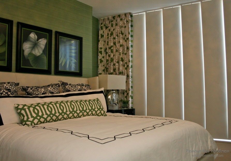 Japanese Panel Curtains: Oriental Charm in the Modern Interior. Green headboard wall with two large picture