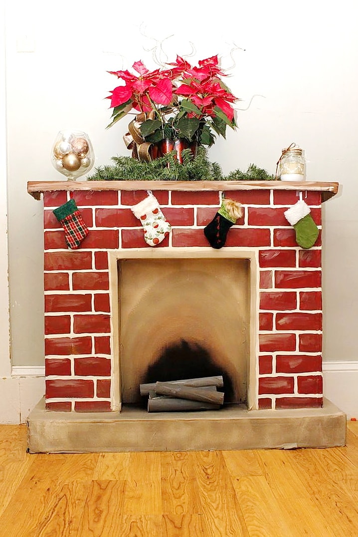 Brickwork and mantelshelf for Christmas fireplace