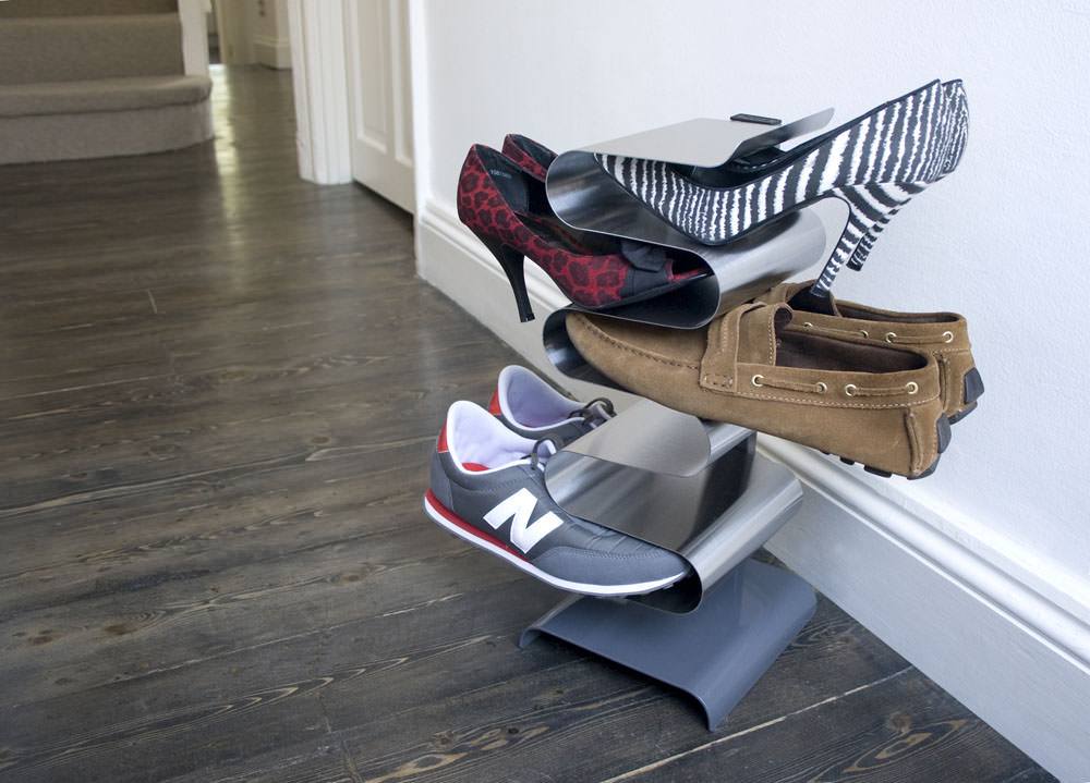 Bent matel shoe rack for modern interiors