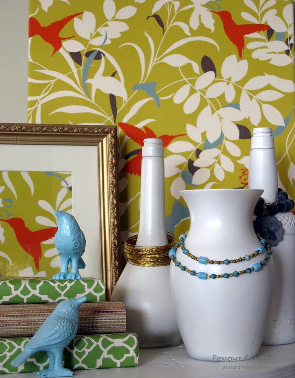 Vases in the Interior: Original Ideas on Decorating your Home. Vases at the cupboard