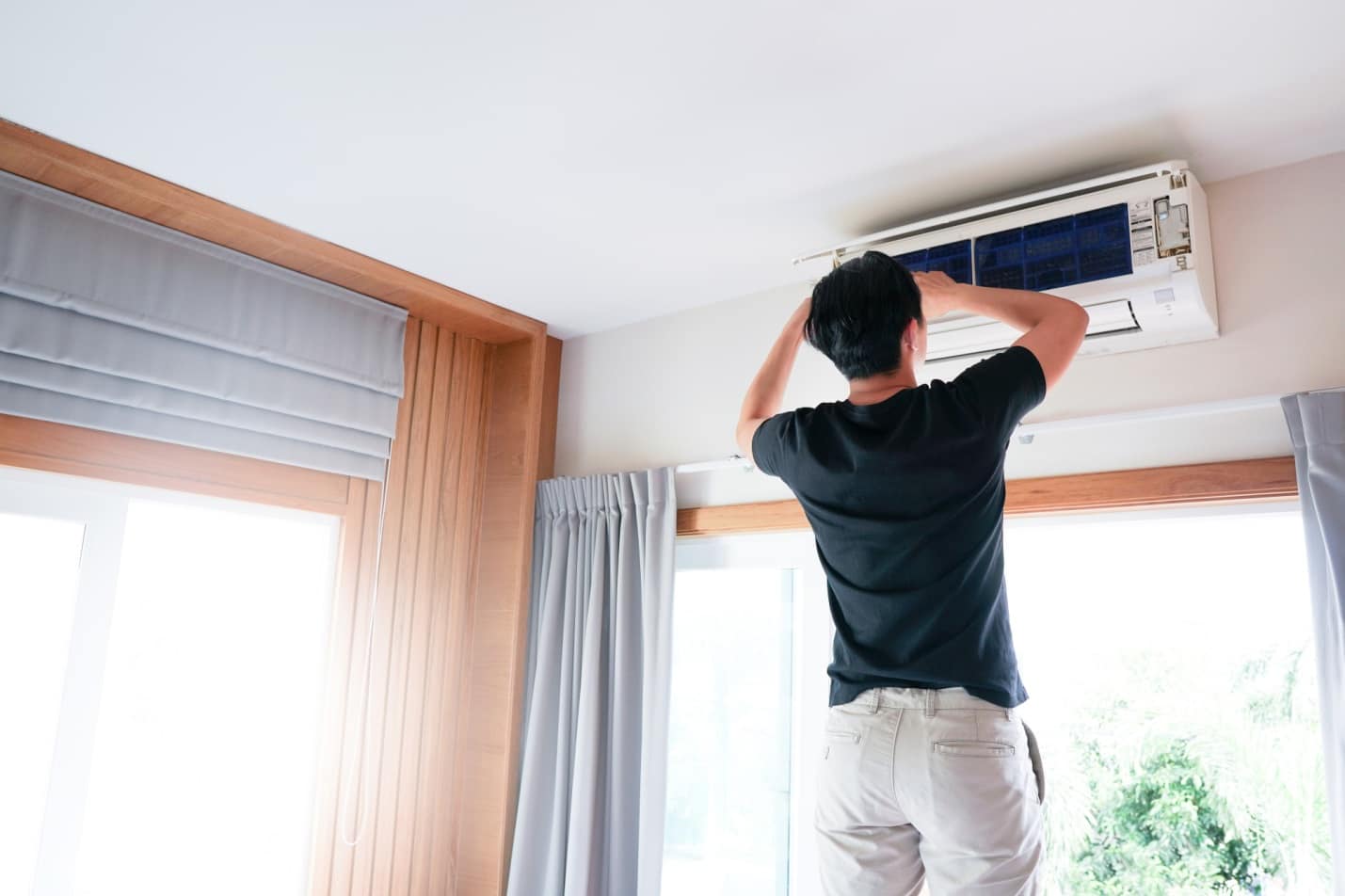 Air conditioner maintenance at home