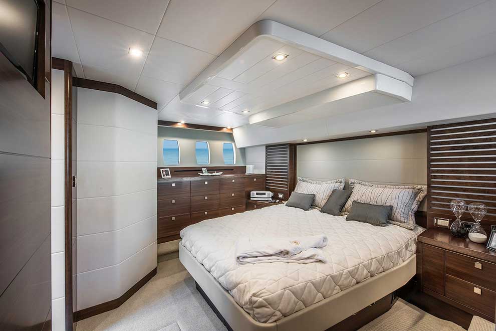 Idées de design d'intérieur de yacht et de bateau pour n'importe quel espace. Décoration de plafond avec panneaux en PVC