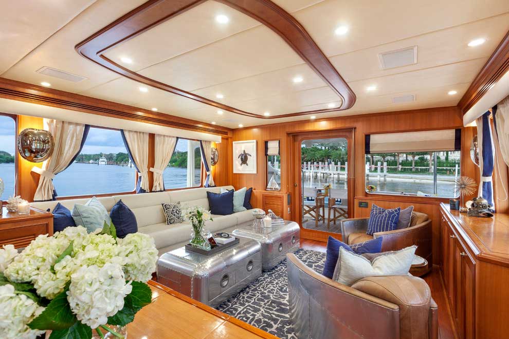 Idées de design d'intérieur de yacht et de bateau pour n'importe quel espace. Éléments de style steampunk à l'intérieur du yacht