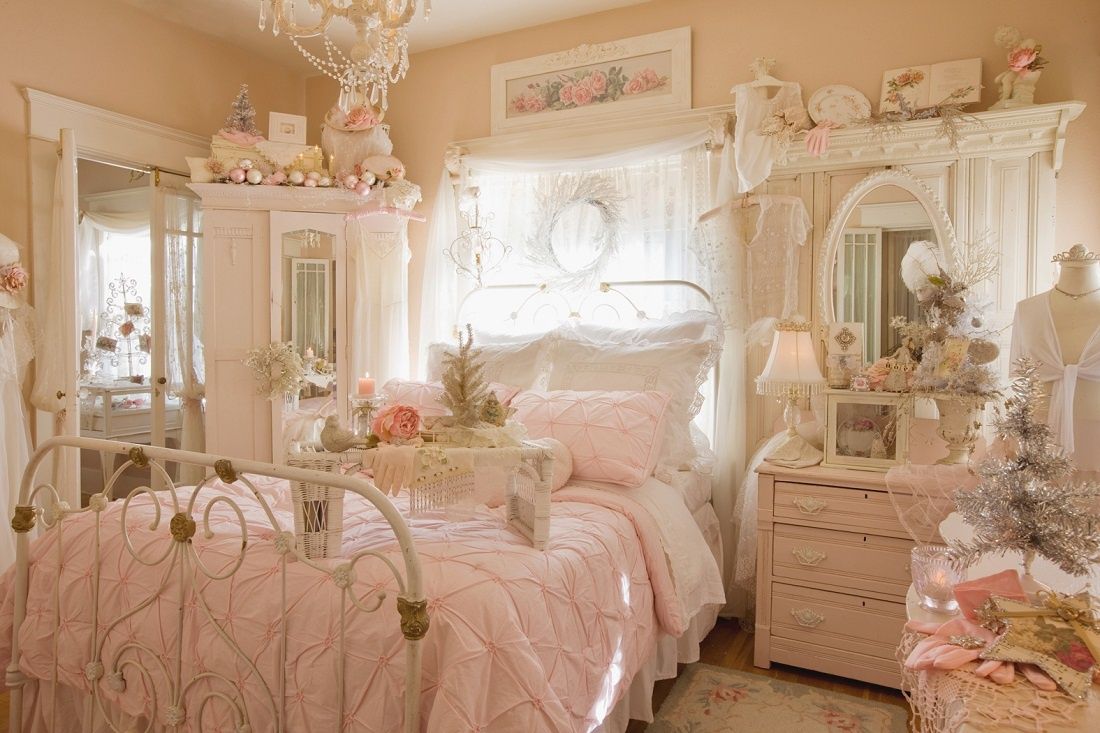 Cozy Feminine Bedroom Ideas for Relaxation and Boosting Your Energy. Girlish pinky bedroom