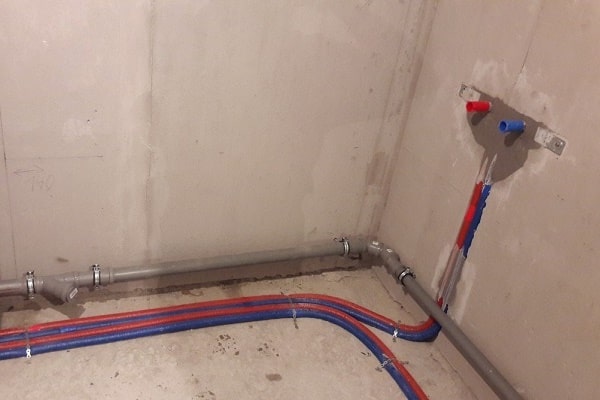 Bathroom Plumbing: Schemes of Installation, Advice. Mostly hidden gasket