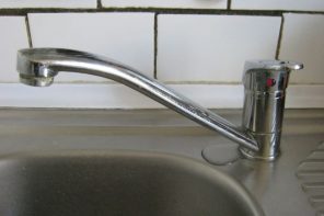 Kitchen Sink Faucet Leaking at Base: Diagnostics and Troubleshooting. The water leakage