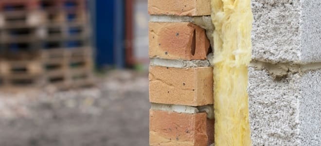 6 Insulation Safety Tips For Handling Fiberglass. The layer of fiberglass insulation