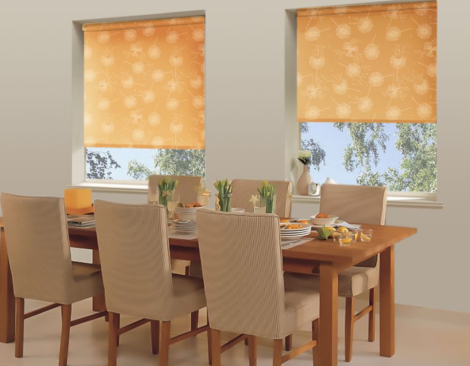 Sunny designed dining room in Mediterranean style