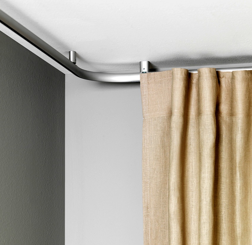 Wavy angular steel curtain rod for modern interior design
