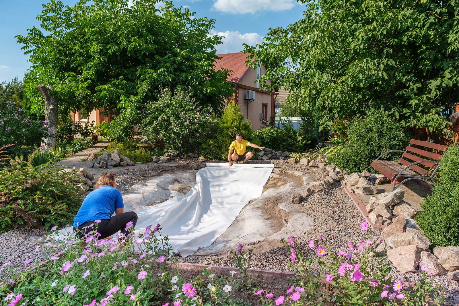 What Are Geotextiles Used For? Applying the textiles by your own hands