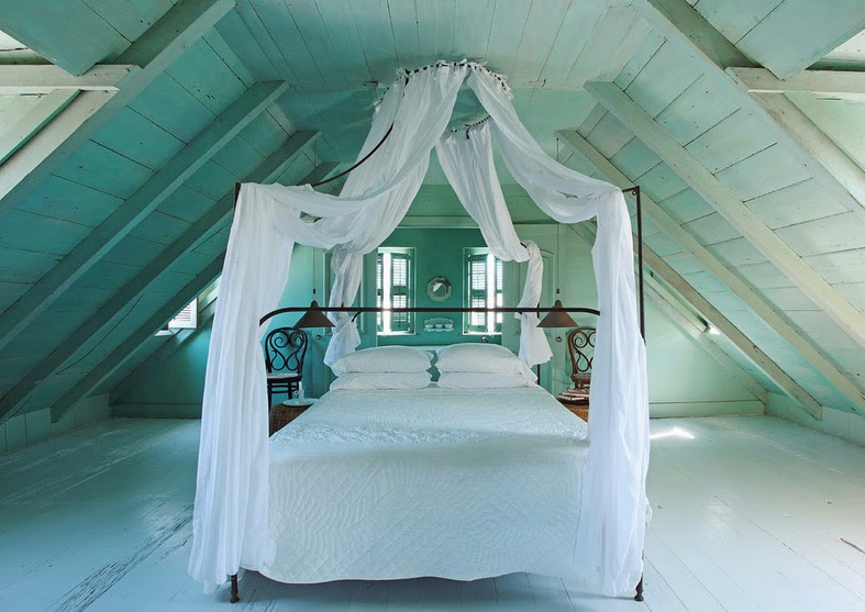 Bed Canopy in the Bedroom Interior Photo Ideas. Nice loft bedroom design with the tulle over the large size bed