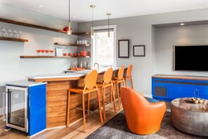 5 Tips For Setting Up A Fun Entertainment Space. Great colorful sitting room combined with kitchen