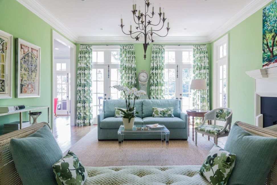Living Room Interior 2022: Fashionable Design Trends & Ideas. Classic design full of green patterns