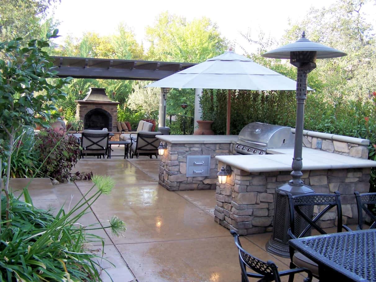 Benefits of Portable Patio Heaters in Your Restaurant. Great terrace and intimate backyard space cladded with stone