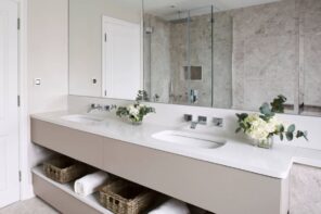 Smart Modern Bathroom Designs That You Should Consider. Double sink design for contemporary space with large solid mirror